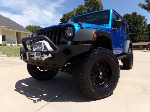 Used 2015 Jeep Wrangler Unlimited Sport AWD/4WD image 8