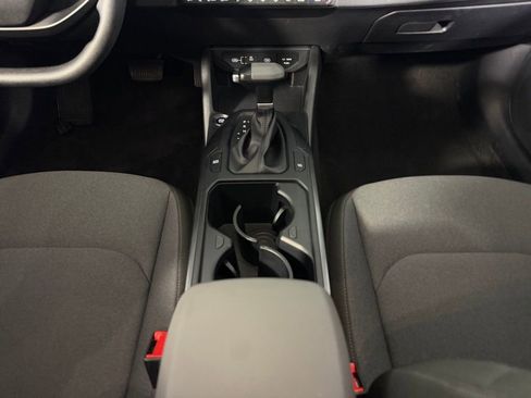 Used 2025 Kia K4 LXS image 17