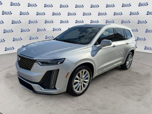 Used 2020 Cadillac XT6 Premium Luxury w/ Platinum Package AWD/4WD image 3
