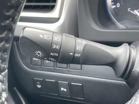 Used 2017 Toyota Highlander Limited w/ Protection Package #3 image 18