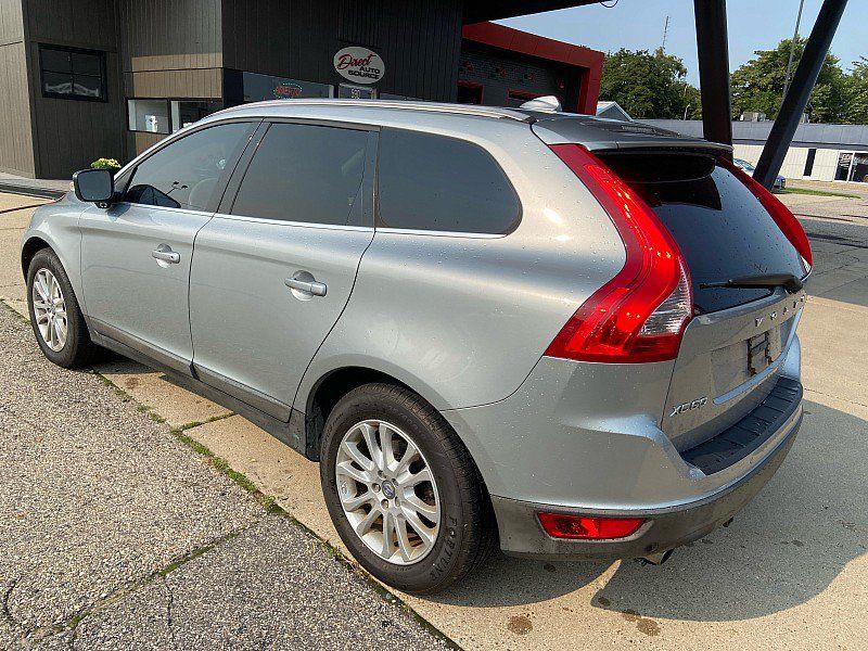 Used 2010 Volvo XC60 T6 AWD/4WD image 3