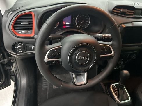 Used 2021 Jeep Renegade Sport image 10