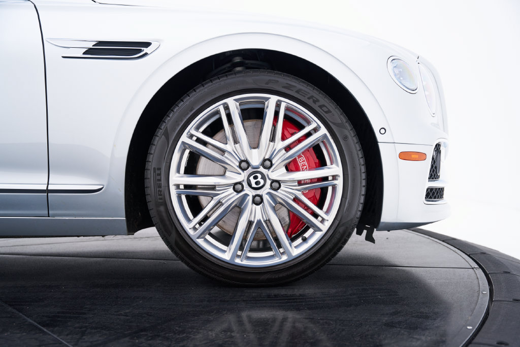 Used 2022 Bentley Flying Spur V8 AWD/4WD image 32