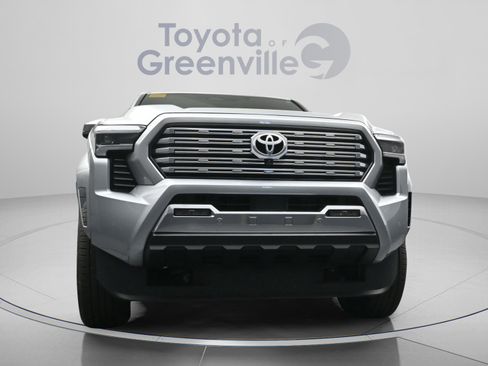 Used 2025 Toyota Tacoma Limited AWD/4WD image 23