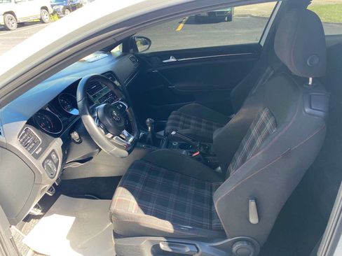 Used 2015 Volkswagen GTI S FWD image 9
