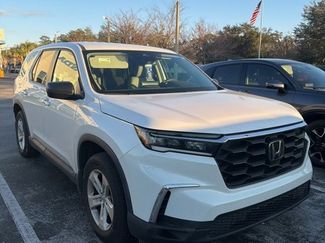 Used 2023 Honda Pilot LX video 1