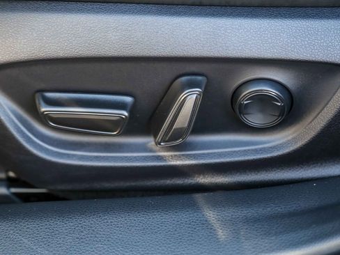 Certified 2023 Toyota Prius XLE image 20