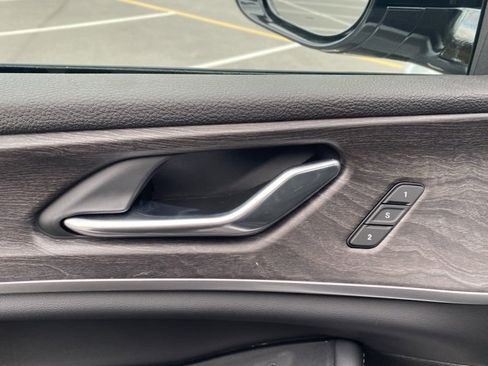 New 2025 Jeep Grand Cherokee L Limited w/ Black Appearance Package image 14