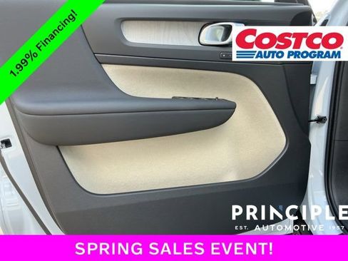New 2026 Volvo XC40 B5 Plus w/ Protection Package Premier AWD/4WD image 24