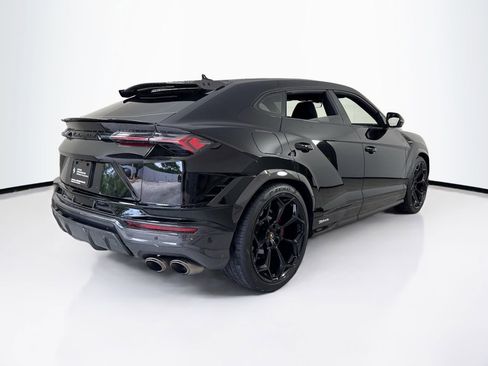 Used 2024 Lamborghini Urus Performante AWD/4WD image 7