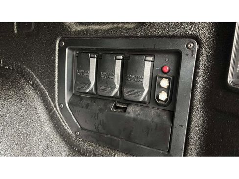 Used 2024 GMC Sierra EV Denali image 10