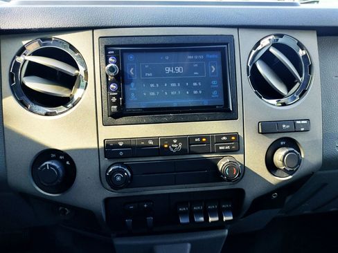 Used 2011 Ford F350 XLT w/ Camper Pkg AWD/4WD image 27