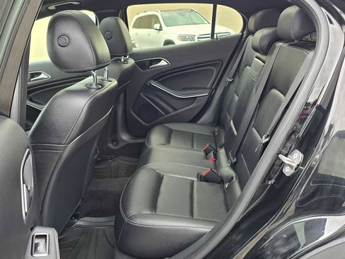 Used 2018 Mercedes-Benz GLA 250 4MATIC image 15