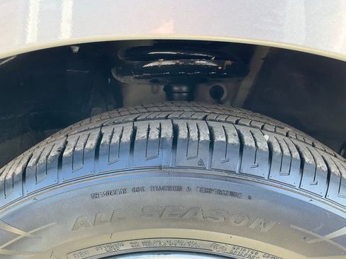 Used 2010 Nissan Altima 2.5 S w/ Convenience Plus Pkg image 75