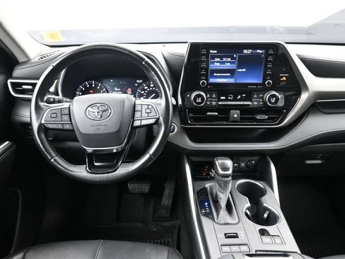 Certified 2020 Toyota Highlander XLE AWD/4WD image 20