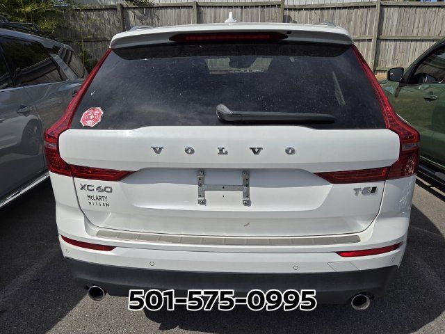 Used 2021 Volvo XC60 T5 Momentum w/ Protection Package Premier AWD/4WD image 3