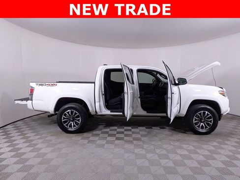 Used 2023 Toyota Tacoma TRD Sport w/ Advanced Technology Package AWD/4WD image 9