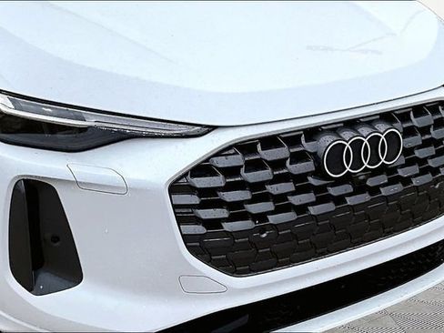 Certified 2025 Audi Q5 Premium AWD/4WD image 30