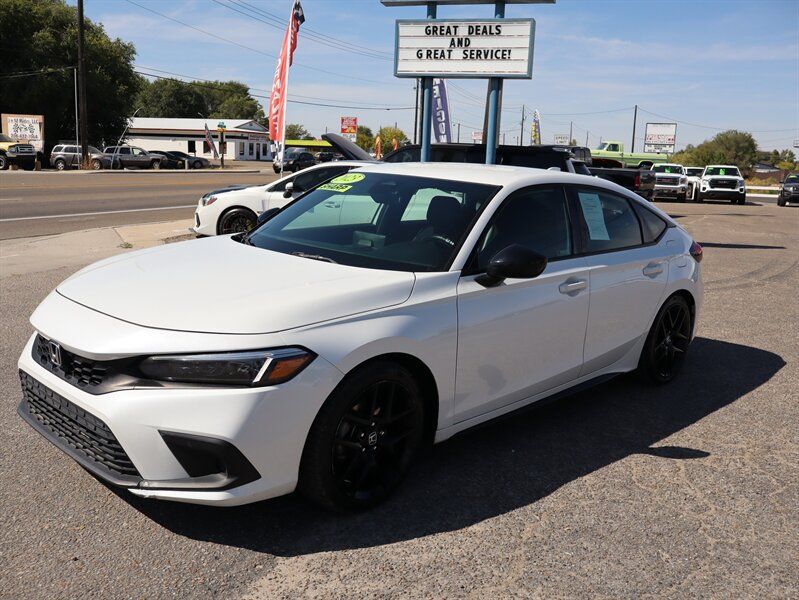 Used 2023 Honda Civic Sport image 3