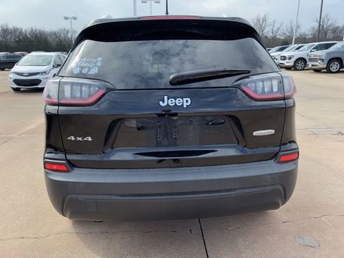 Used 2019 Jeep Cherokee Latitude w/ Cold Weather Group image 7