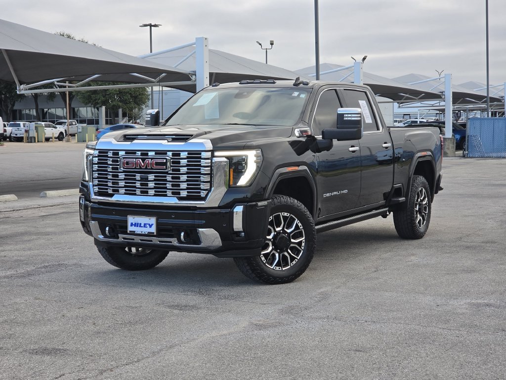 Used 2024 GMC Sierra 2500 Denali w/ Denali Reserve Package AWD/4WD image 1