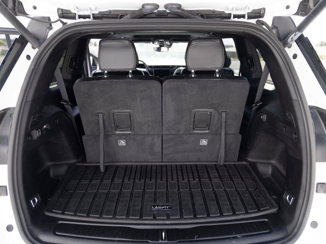 Used 2023 Jeep Grand Cherokee L Altitude AWD/4WD image 21