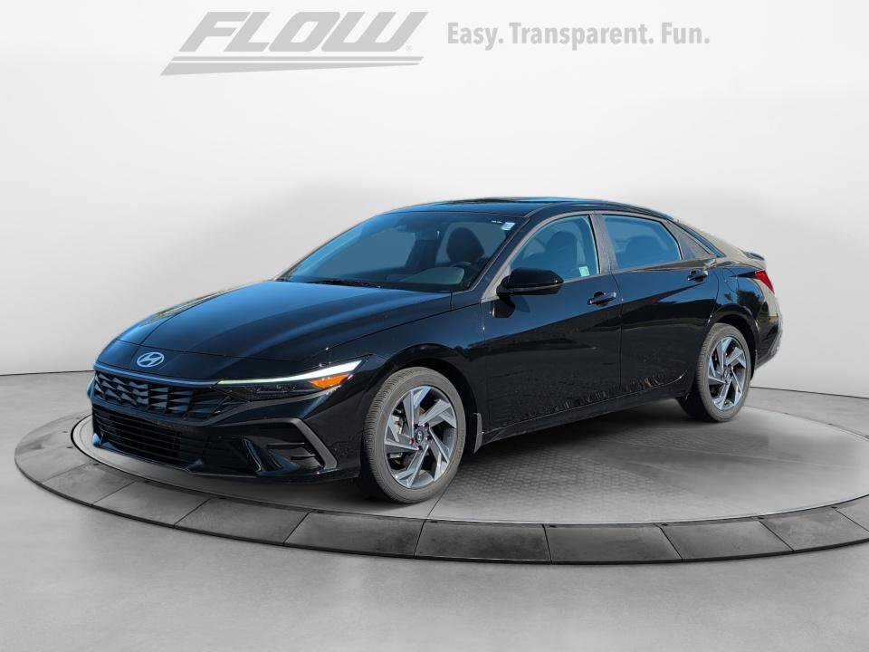 Certified 2025 Hyundai Elantra Sport FWD image 3