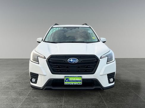Used 2024 Subaru Forester Premium image 2