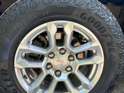 Used 2023 Chevrolet Silverado 1500 LT image 25