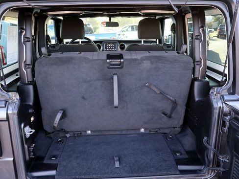Used 2019 Jeep Wrangler Sport AWD/4WD image 25