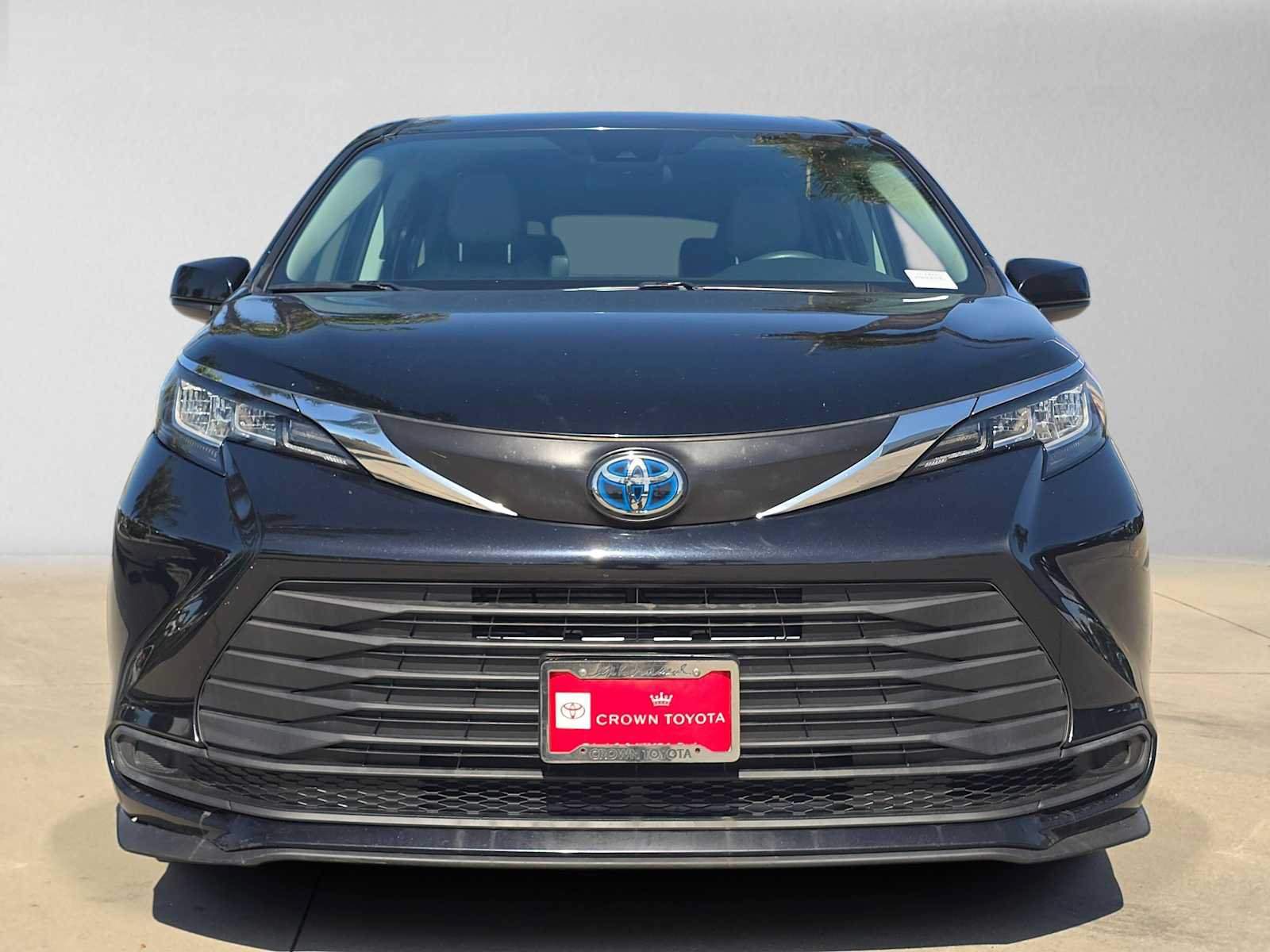 Certified 2023 Toyota Sienna LE FWD image 8