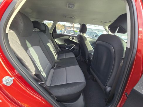 Used 2022 Kia Soul LX image 14