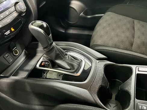 Used 2018 Nissan Rogue Sport SV w/ SV All-Weather Package image 19