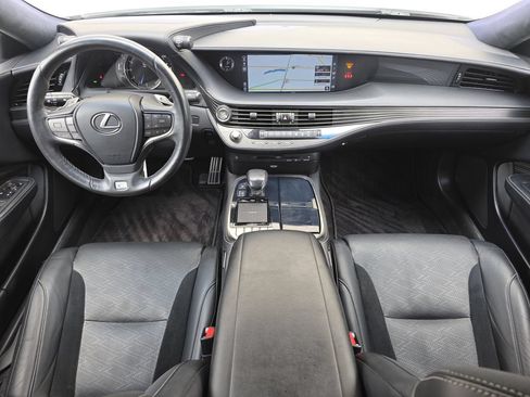 Used 2018 Lexus LS 500 F Sport w/ Accessory Package (Z1) RWD image 9