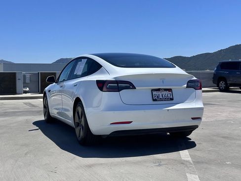 Used 2021 Tesla Model 3 Standard Range Plus RWD image 31
