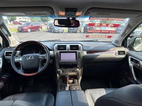 Used 2015 Lexus GX 460 w/ Premium Package AWD/4WD image 12