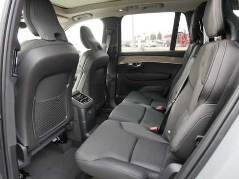 New 2026 Volvo XC90 T8 Plus AWD/4WD image 6