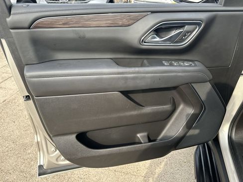 Used 2021 Chevrolet Suburban LS image 21