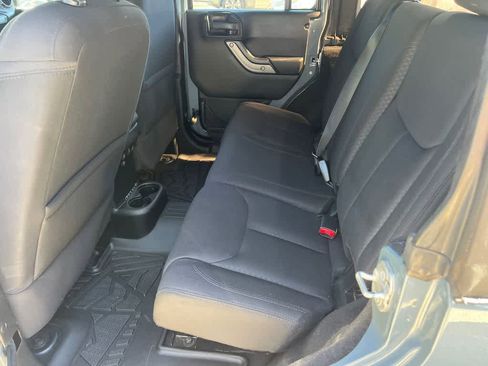 Used 2015 Jeep Wrangler Unlimited Sport w/ Quick Order Package 24S AWD/4WD image 22
