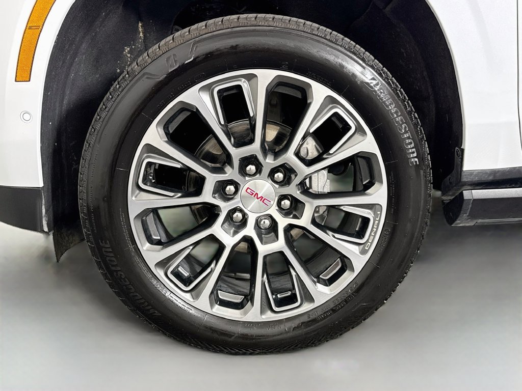 Used 2026 GMC Yukon XL Denali w/ Sun & Power Step Package AWD/4WD image 32