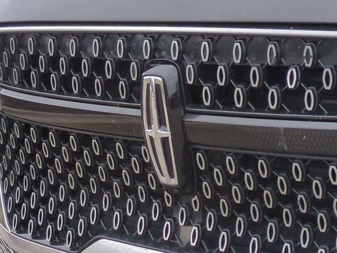 Used 2025 Lincoln Navigator Reserve AWD/4WD image 12