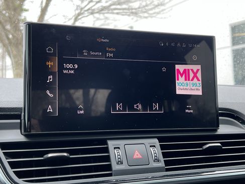 Used 2022 Audi Q5 2.0T Premium w/ Convenience Package image 25