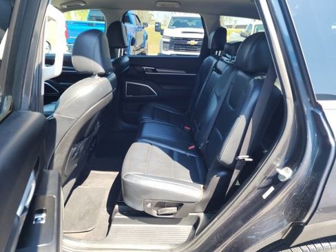 Used 2020 Kia Telluride LX image 17
