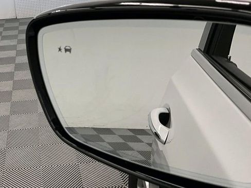 Used 2021 Buick Enclave Avenir w/ Avenir Technology Package FWD image 40