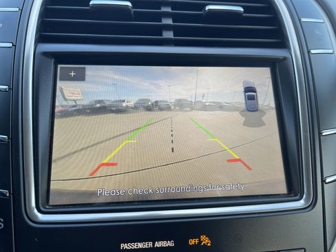 Used 2019 Lincoln Nautilus Select image 27