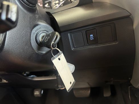 Used 2019 Toyota Tundra SR5 image 30