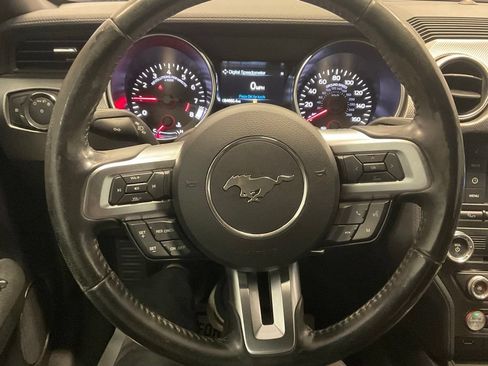 Used 2018 Ford Mustang GT RWD image 7