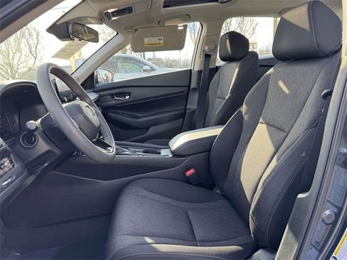 Certified 2023 Honda Accord EX image 13