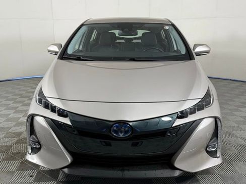 Used 2021 Toyota Prius Prime Limited image 8