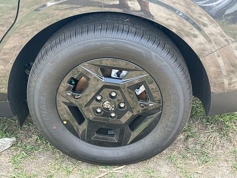 New 2026 Kia Carnival FWD image 18